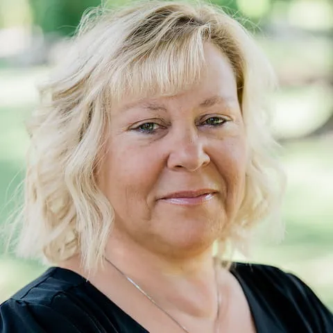 Debi Brobst