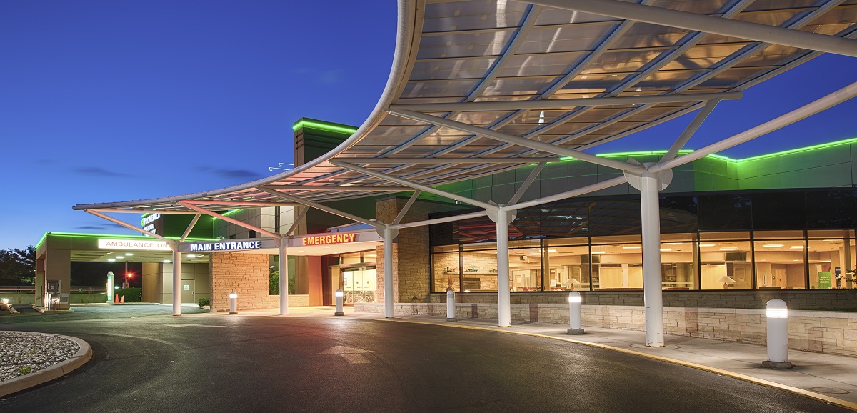 Exterior view of the entrance to ProMedica Fostoria Community Hospital